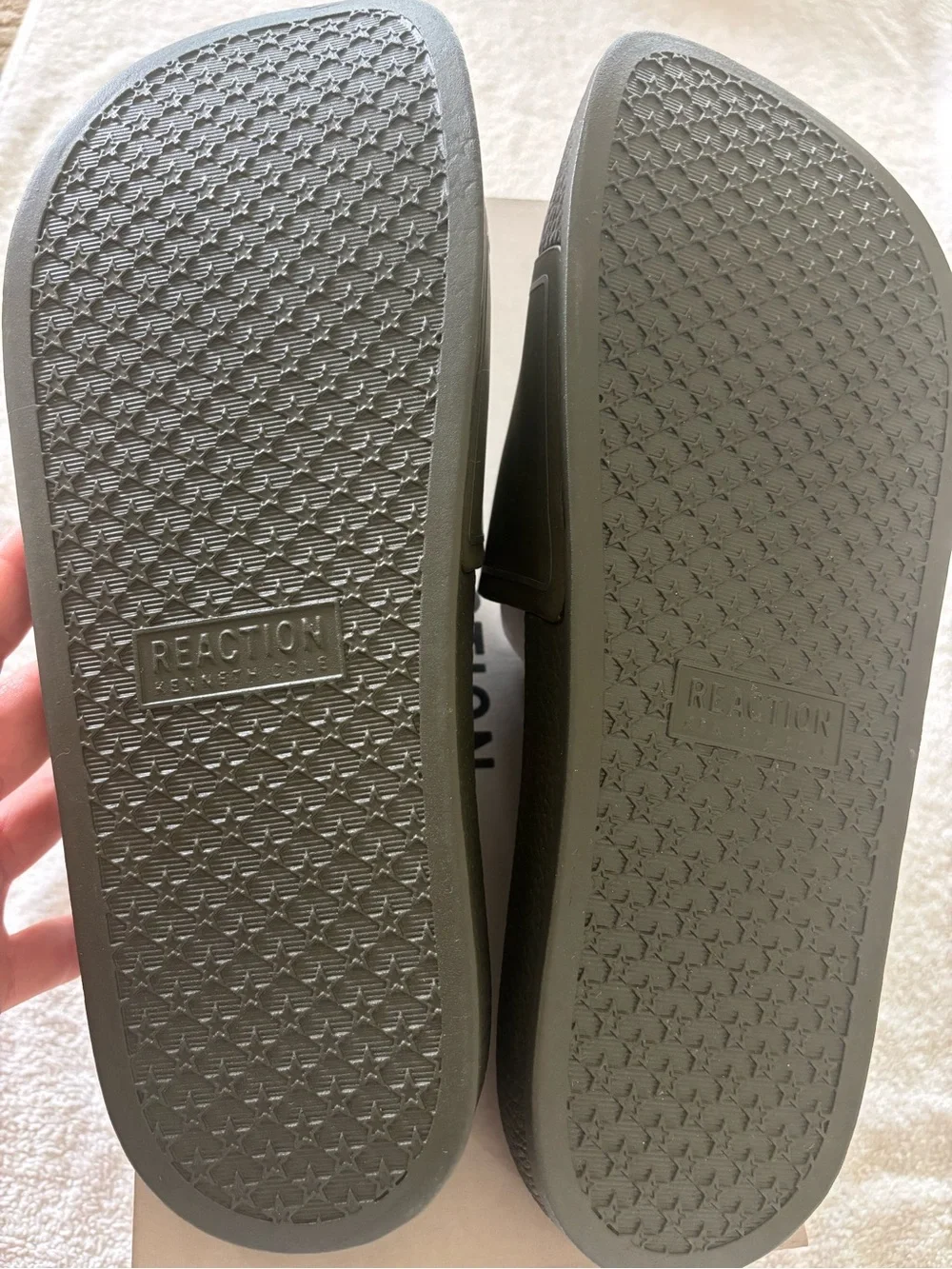 Kenneth Cole Reaction Olive Green Slip-On Slide Sandals